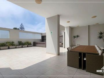 VENTA AMPLIO DEPARTAMENTO EN MIRAFLORES CON VISTA AL MAR!