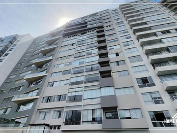 VENTA AMPLIO DEPARTAMENTO EN MIRAFLORES CON VISTA AL MAR!