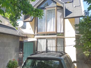 Casa a un lado de Mall La Florida Go e Iplacex