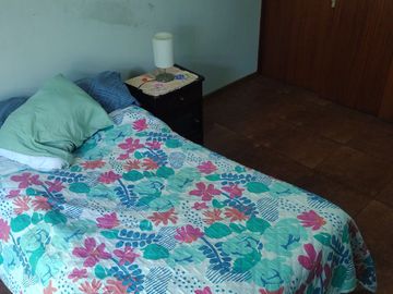 Casa a un lado de Mall La Florida Go e Iplacex
