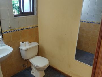 Casa a un lado de Mall La Florida Go e Iplacex