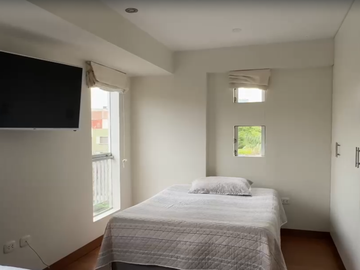 Venta Dpto Linsidro **Triplex + Cochera // Cerca Al Parque Castilla