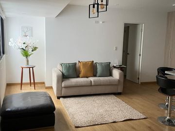 VENDO DEPARTAMENTO FLAT. TOTALMENTE AMOBLADO, MIRAFLORES.