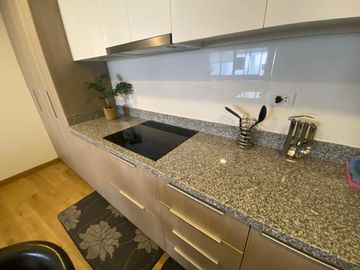 VENDO DEPARTAMENTO FLAT. TOTALMENTE AMOBLADO, MIRAFLORES.