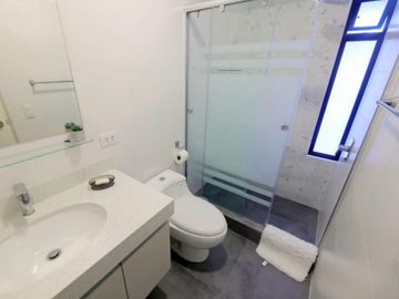 VENDO DEPARTAMENTO FLAT. TOTALMENTE AMOBLADO, MIRAFLORES.