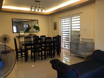 Single Attached House With Roofdeck in Sucat Paranaque