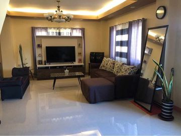 Single Attached House With Roofdeck in Sucat Paranaque
