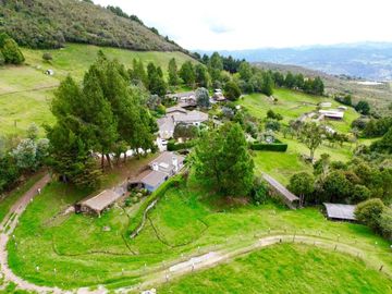 VENTA DE LOTE CAMPESTRE, VIA CUENCA - LOJA