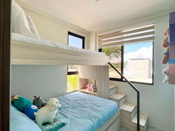 DANARRA SOUTH 5 BEDROOMS SINGLE DETACHED WITH 2 PARKING