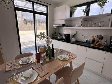 DANARRA SOUTH 5 BEDROOMS SINGLE DETACHED WITH 2 PARKING