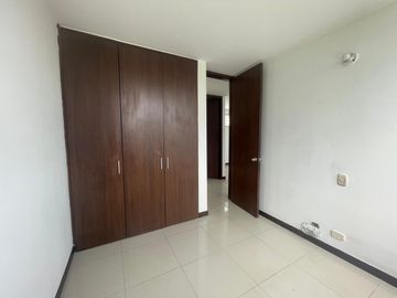 VENTA DE APARTAMENTO EN VALLE DEL LILI PISO 10, CONJUNTO RESIDENCIAL VENETTO.