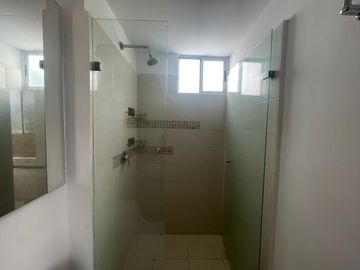 VENTA DE APARTAMENTO EN VALLE DEL LILI PISO 10, CONJUNTO RESIDENCIAL VENETTO.