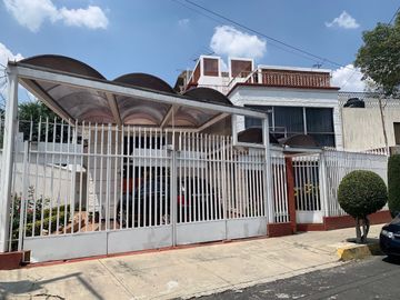 VENTA DE CASA EN VERGEL DE COYOACAN