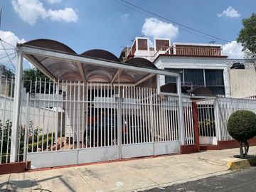 VENTA DE CASA EN VERGEL DE COYOACAN