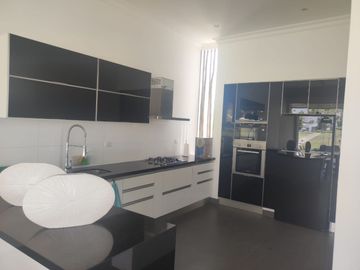 ¡Se Vende Hermosa Casa De Playa En El Exclusivo Condominio Playa Coral! 🌊