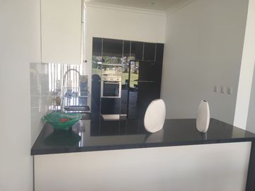 ¡Se Vende Hermosa Casa De Playa En El Exclusivo Condominio Playa Coral! 🌊
