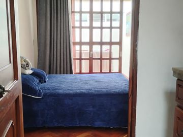Se vende casa ubicada en Calarcá́ vía al jardín botánico en elegante conjunto cerrado.