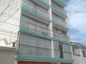 VENDO DEPARTAMENTO EN HUANCHACO CON VISTA AL MAR