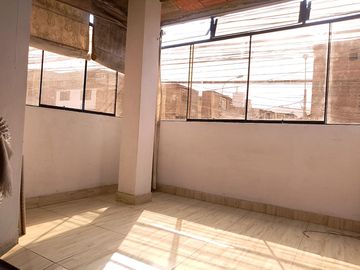 VENDO MINIDEPARTAMENTO EN 2 PISO - SJM