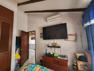 VENDO CASA EN EL INGENIO III