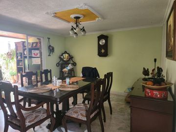 VENDO CASA EN EL INGENIO III