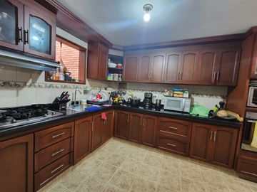 VENDO CASA EN EL INGENIO III