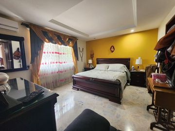 VENDO CASA EN EL INGENIO III