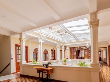 ¡OPORTUNIDAD ÚNICA! PROPIEDAD PATRIMONIAL EN EL CENTRO NORTE DE QUITO