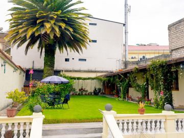 ¡OPORTUNIDAD ÚNICA! PROPIEDAD PATRIMONIAL EN EL CENTRO NORTE DE QUITO