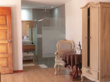 ¡OPORTUNIDAD ÚNICA! PROPIEDAD PATRIMONIAL EN EL CENTRO NORTE DE QUITO