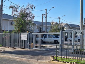 En venta linda casa en condominio Padre Hurtado