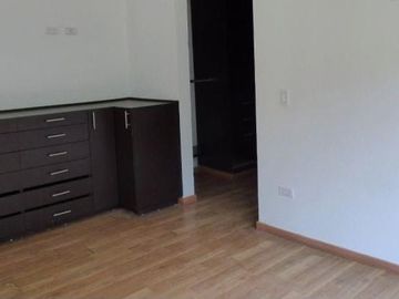 Se Vende o Permuta Casa en Conjunto Cerrado – Los Pomos, Norte de Armenia
