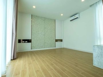 Newly Pool Villa  5 Bed, 6 Bath  110 SQW. @   Khao Chee Chan