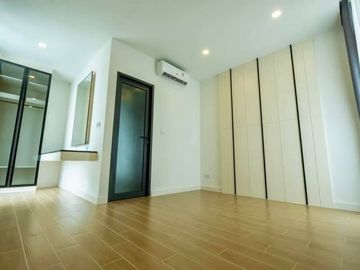 Newly Pool Villa  5 Bed, 6 Bath  110 SQW. @   Khao Chee Chan