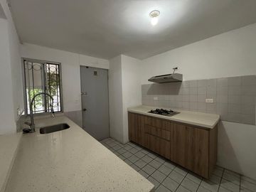 CASA EN VENTA EN FRACCIONAMIENTO VILLAS DE ORIENTE, SAN NICOLAS DE LOS GARZA