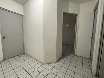 CASA EN VENTA EN FRACCIONAMIENTO VILLAS DE ORIENTE, SAN NICOLAS DE LOS GARZA