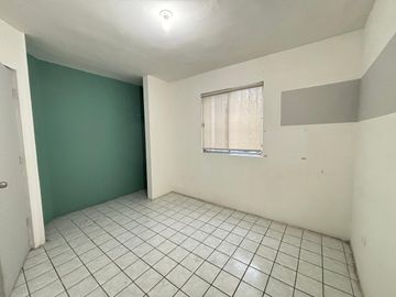 CASA EN VENTA EN FRACCIONAMIENTO VILLAS DE ORIENTE, SAN NICOLAS DE LOS GARZA