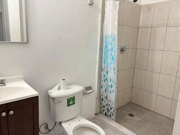 CASA EN VENTA EN FRACCIONAMIENTO VILLAS DE ORIENTE, SAN NICOLAS DE LOS GARZA