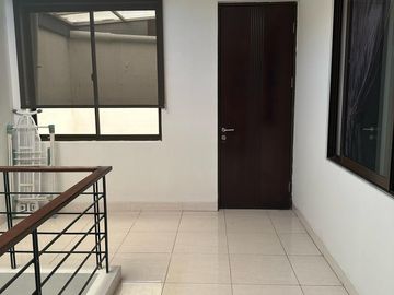 Disewakan Rumah Greencove BSD City Tangerang Selatan Bagus Nyaman Siap Huni Lingkungan Asri Hijau Strategis