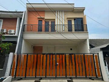 Rumah Minimalis Murah 2 Lantai Lokasi Strategis di Nginden Intan Surabaya