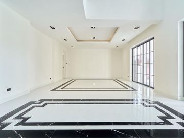 Pool villa for sale, good location, near Payap U. and Central festival