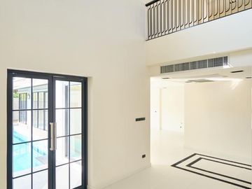Pool villa for sale, good location, near Payap U. and Central festival