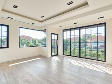 Pool villa for sale, good location, near Payap U. and Central festival