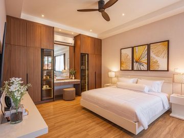 Spacious Luxury Pool villa house for sale with elegant decoration. Fully furnished with all necessary household amenities.