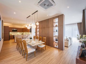 Spacious Luxury Pool villa house for sale with elegant decoration. Fully furnished with all necessary household amenities.