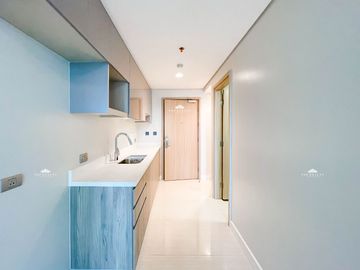 Condo For Sale at The Empress Capitol Commons, Pasig City Nr. Estancia, Shaw Blvd., Ortigas CBD