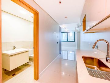 Condo For Sale at The Empress Capitol Commons, Pasig City Nr. Estancia, Shaw Blvd., Ortigas CBD