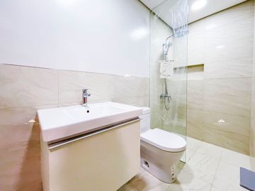 Condo For Sale at The Empress Capitol Commons, Pasig City Nr. Estancia, Shaw Blvd., Ortigas CBD