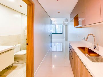 Condo For Sale at The Empress Capitol Commons, Pasig City Nr. Estancia, Shaw Blvd., Ortigas CBD