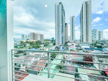 Invest in The Empress at Capitol Common Pasig City With Light Payment Term! Condo for Sale